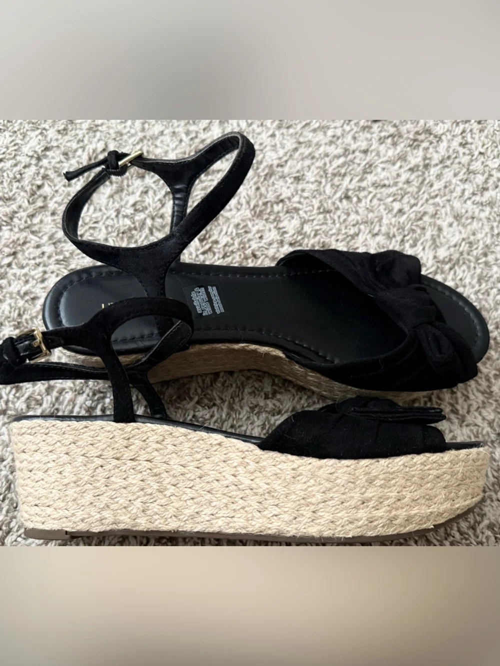 Liz Claiborne Women’s Brooklyn Wedge Sandal With Black Bow Tie